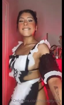 Hokageyuno – Slutty maid shaking big butt