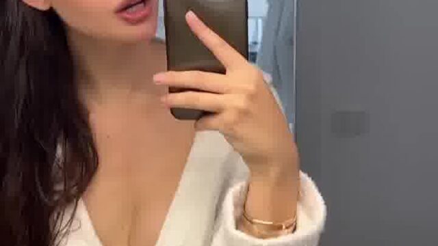 Martina Vismara!!! Sexy on bathroom