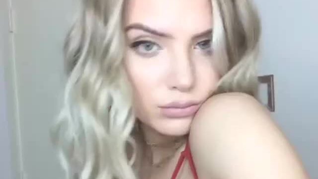 Alissa Violet!! Sexy in bedroom