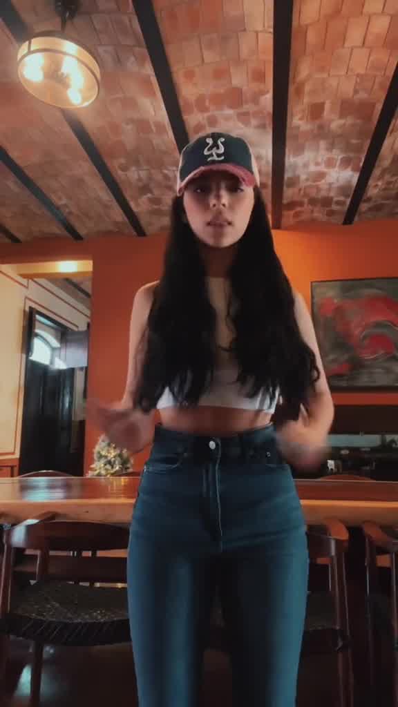 Angela Aguilar sexy dance…