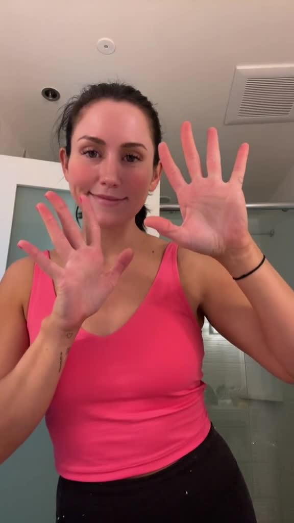 Jordyn Woodruff new sexy video…