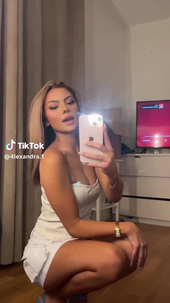 Alexandra Tsolakidis!! Sexy in bedroom…