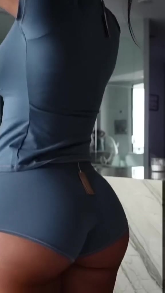 Celina Smith – Hot big butt babe…