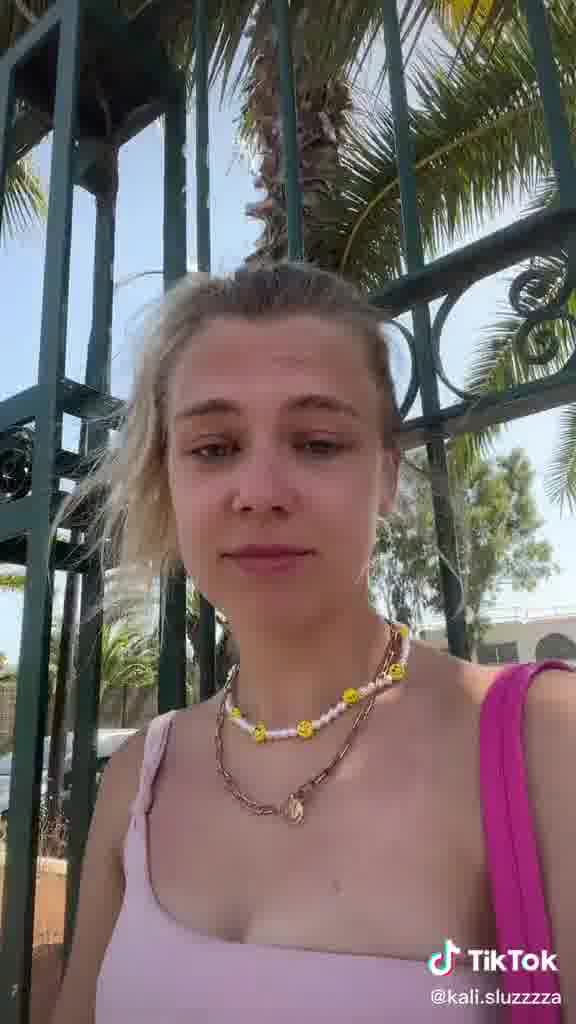 Kalisluzza hot sexy video…