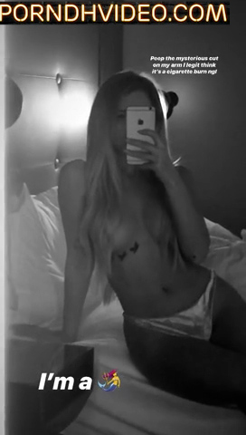 Lottie Moss nude show tits sexy – hot video