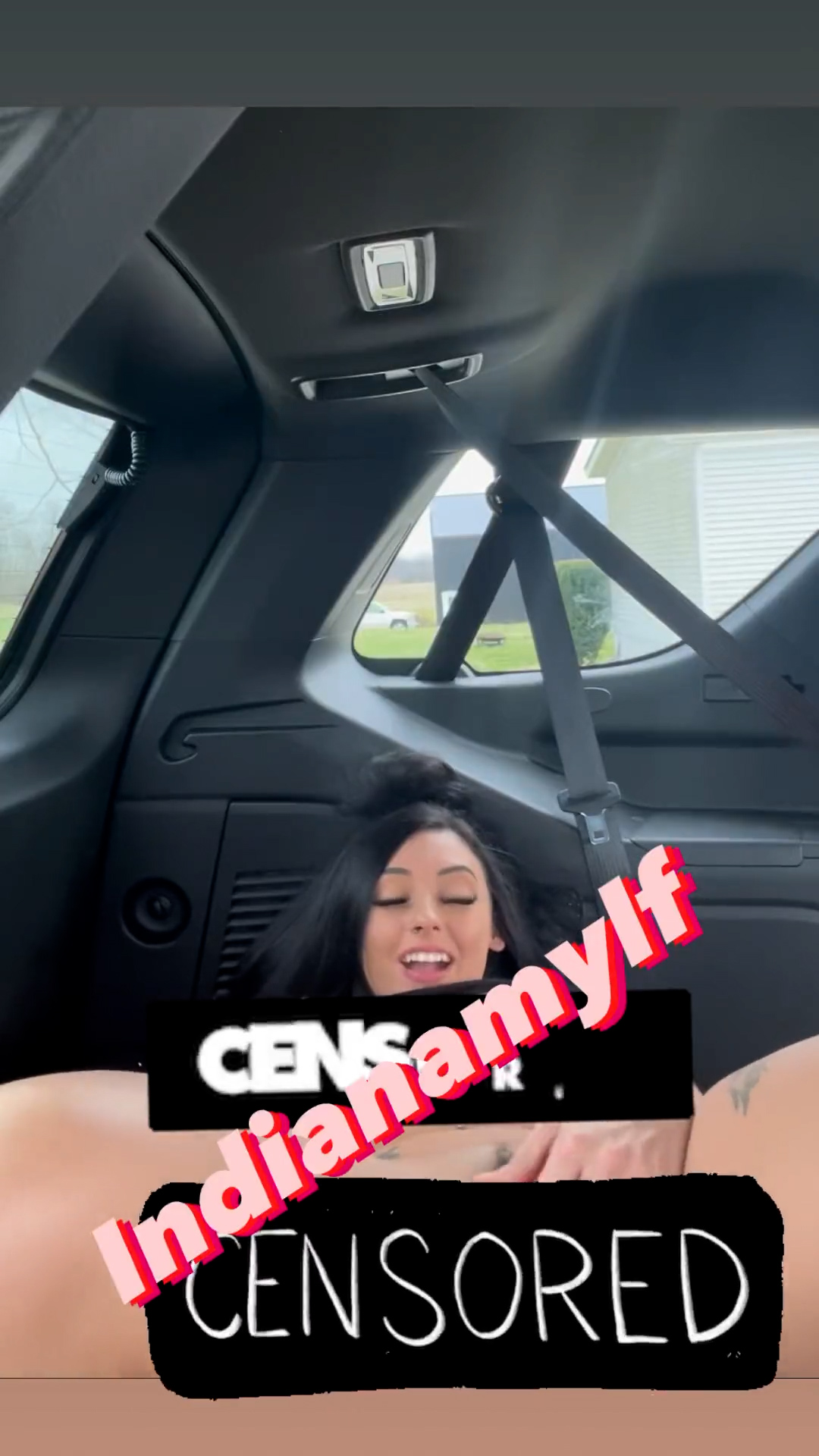 Indiana Mylf naked pussy play!!! So hot