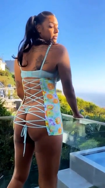 Liz Cambage – New nude video Onlyfans leak!!! So hot