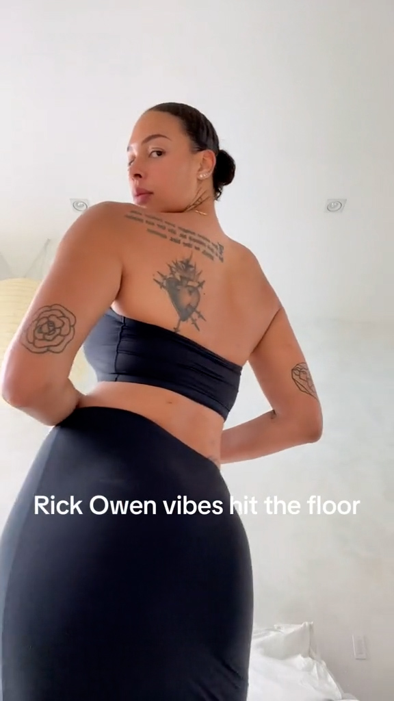 Liz Cambage!! Sexy with erotic body