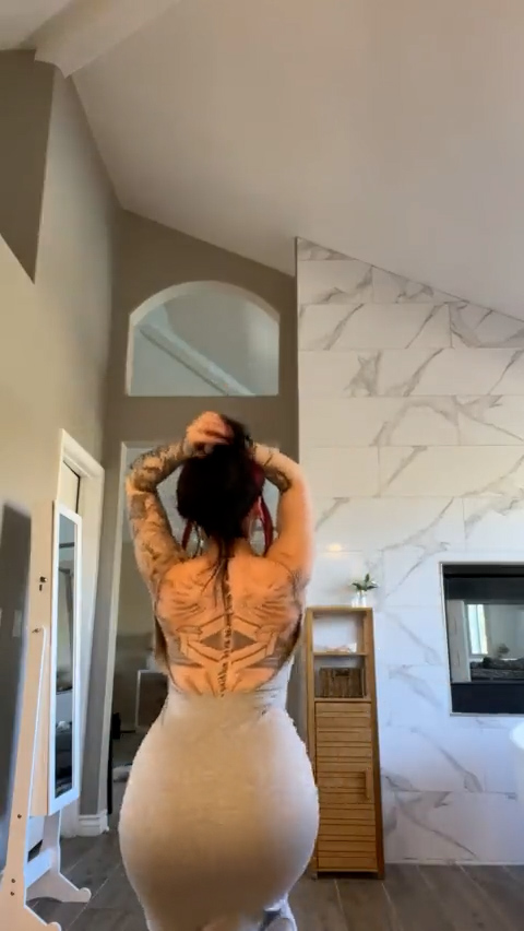 Salice Rose twerking big ass so hot!!!