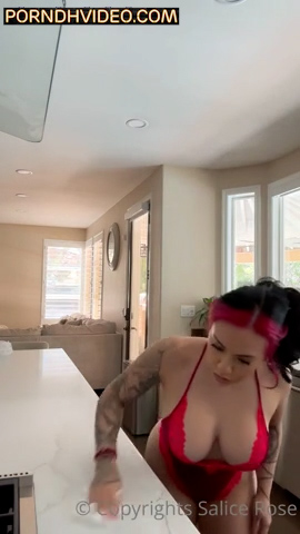 Salice Rose Onlyfans leak – Nude show in kitchen so hot!!!